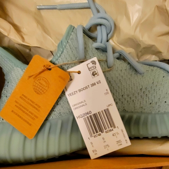 Fianal release RARE Blue Yeezy Boost 350 V2 - Picture 1 of 4